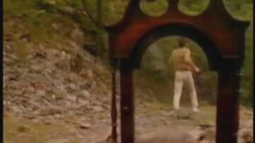 Cliff Richard – She’s So Beautiful