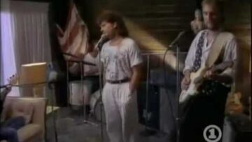 Mike + The Mechanics – Taken In