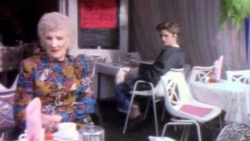 Morrissey – Everyday Is Like Sunday