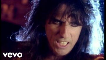 Alice Cooper – House of Fire