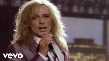 Cheap Trick – Can’t Stop Falling Into Love