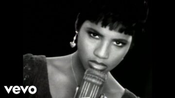 Toni Braxton – Love Shoulda Brought You Home