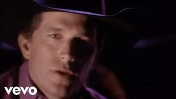 George Strait – The Man In Love With You