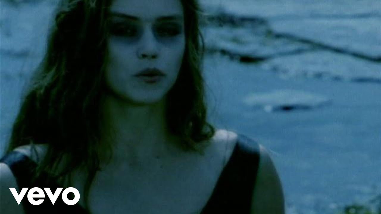 Velvet Belly – Drowning Sun