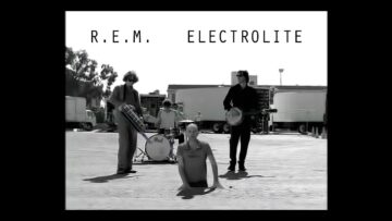 R.E.M. – Electrolite
