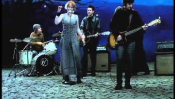Sixpence None The Richer – Kiss Me  (She’s All That version)