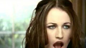 Amy Studt – Under the Thumb