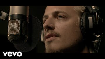 Fuel – Falls On Me