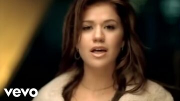 Kelly Clarkson – The Trouble With Love Is