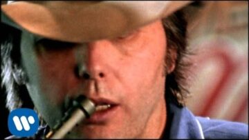 Dwight Yoakam – I Want You To Want Me