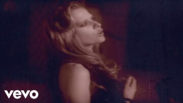 Avril Lavigne – Nobody’s Home