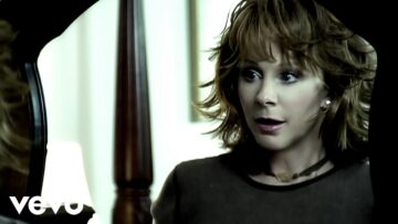 Reba McEntire – He Gets That From Me