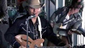 Dwight Yoakam – Intentional Heartache