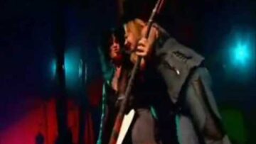 Mötley Crüe – Sick Love Song