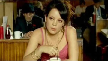 Lily Allen – Smile