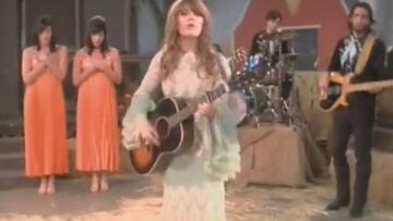 Jenny Lewis – Rise Up With Fists