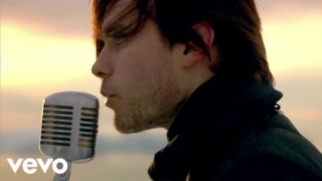 30 Seconds To Mars – A Beautiful Lie