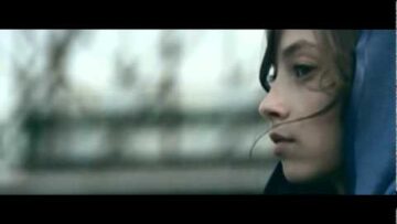 Editors – Smokers Outside the Hospital Doors