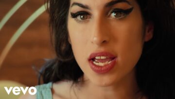 Amy Winehouse – Tears Dry On Their Own