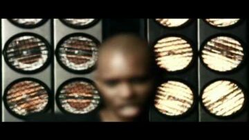 Skunk Anansie – Tear The Place Up