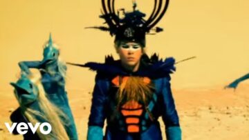 Empire of the Sun – Standing on the Shore