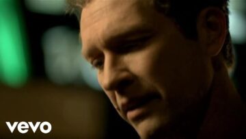 Craig Morgan – God Must Really Love Me