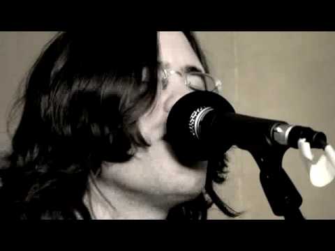 Elvis Perkins In Dearland – Doomsday’ (Gold Room Session)