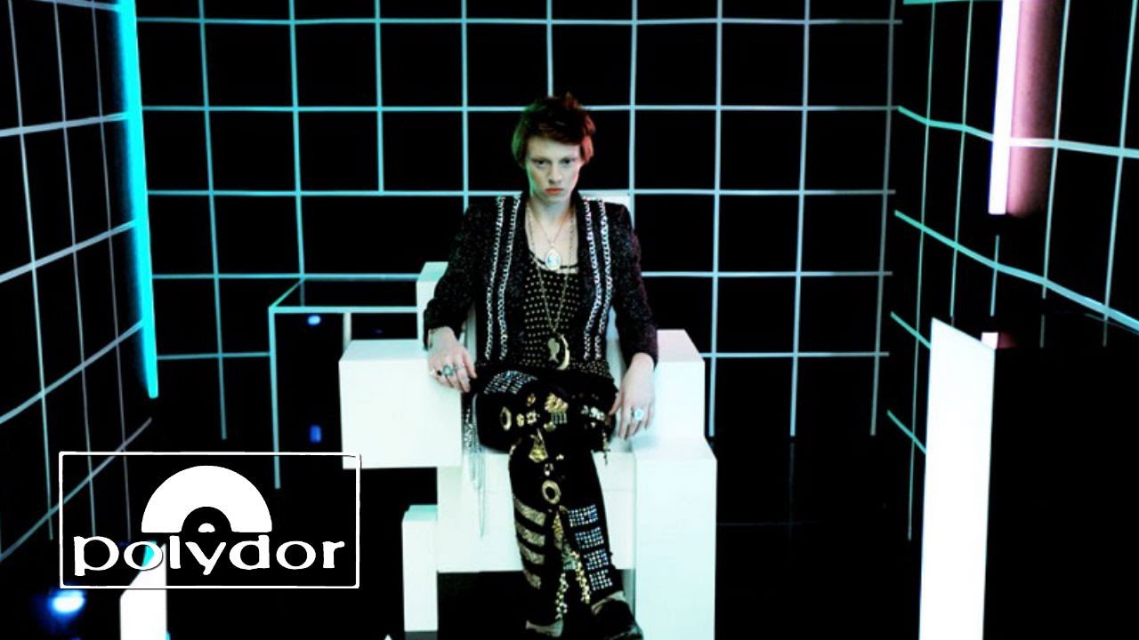 La Roux – Bulletproof