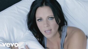 Sara Evans – A Little Bit Stronger