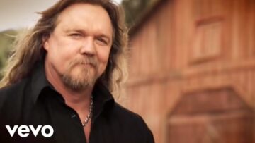 Trace Adkins – Brown Chicken Brown Cow