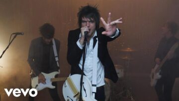 Boys Like Girls – Heart Heart Heartbreak