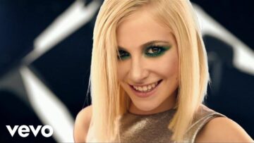 Pixie Lott – Kiss The Stars