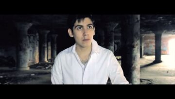 Crown The Empire – Voices