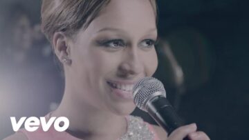 Rebecca Ferguson – Backtrack