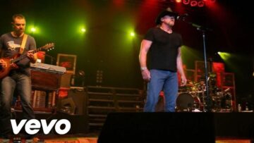 Trace Adkins – Tough People Do