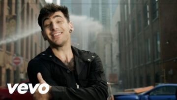 Hedley – Kiss You Inside Out