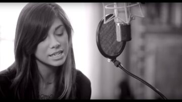 Christina Perri – Distance (Acoustic)