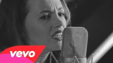 Samantha Jade – Firestarter (Acoustic)