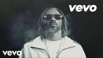 Snoop Dogg – Ashtrays and Heartbreaks