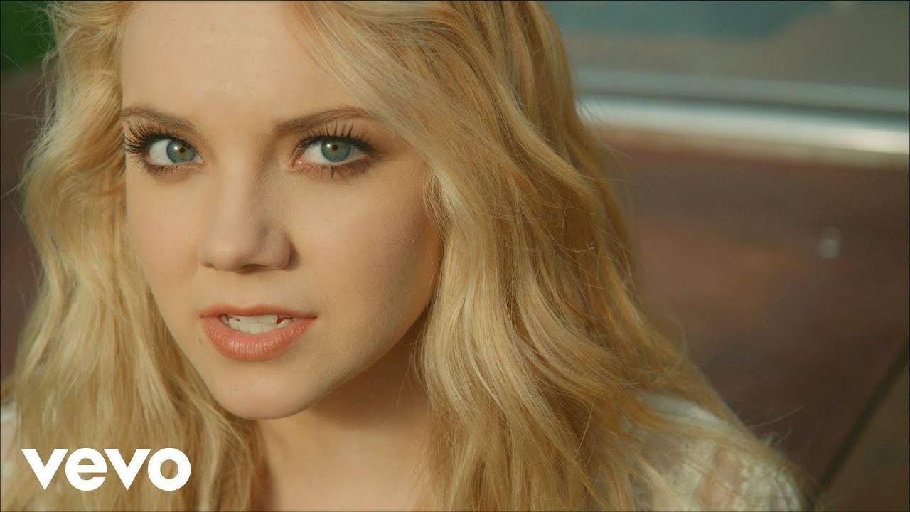 Danielle Bradbery – The Heart Of Dixie