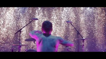 Asking Alexandria – Run Free