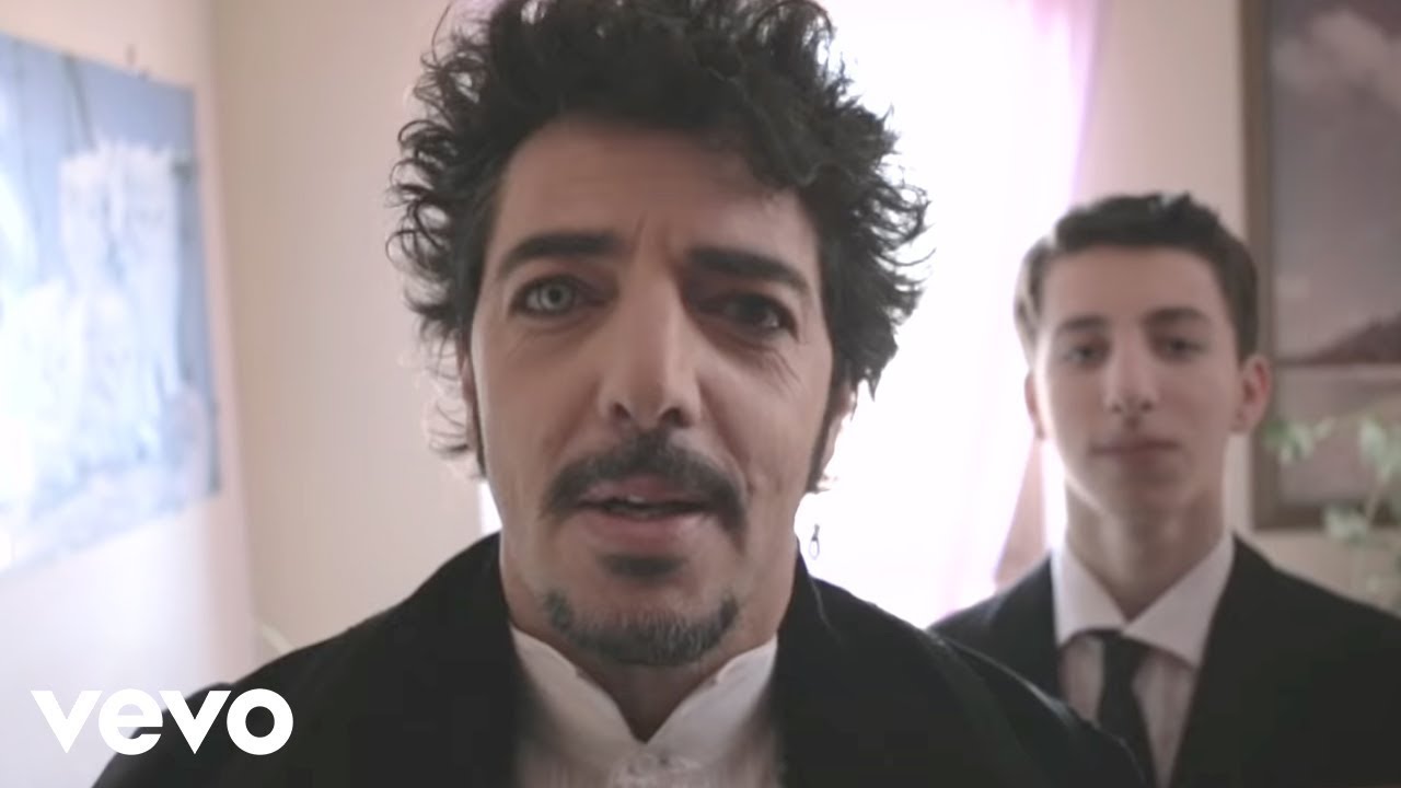 Max Gazzé – Sotto Casa