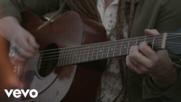 Crystal Bowersox – Dead Weight