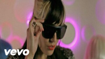 Domino Saints – Malas Mañas (Short Version)