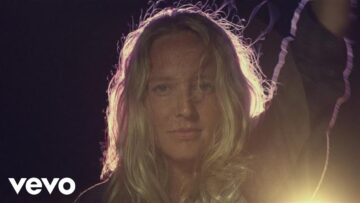Lissie – Further Away (Romance Police)