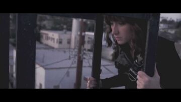 Hands Like Houses – Introduced Species