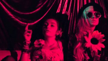 Hugsnotdrugs – Red Riding Hood