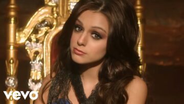 Cher Lloyd – With Ur Love  (US Version)