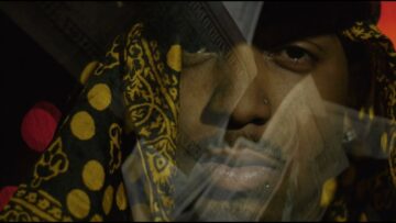 Spencer Bonds – Middle Finger