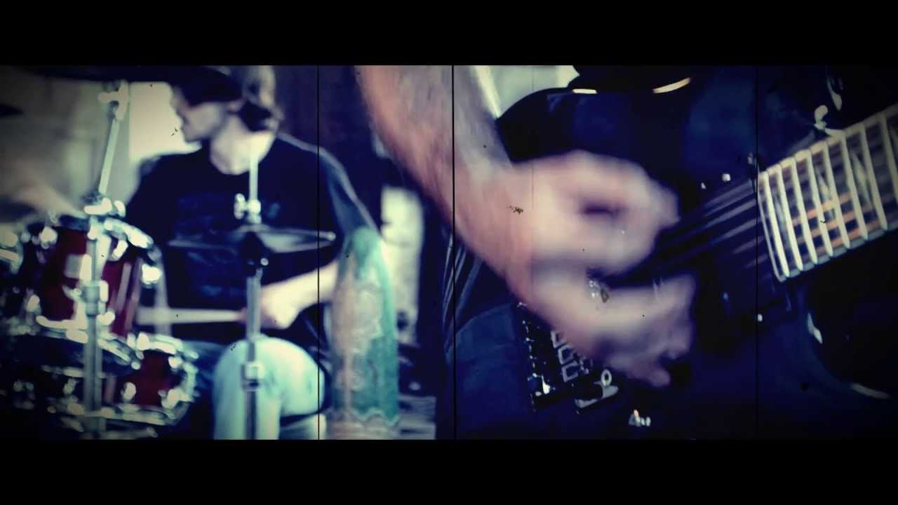 Bite – Mesmerized By War